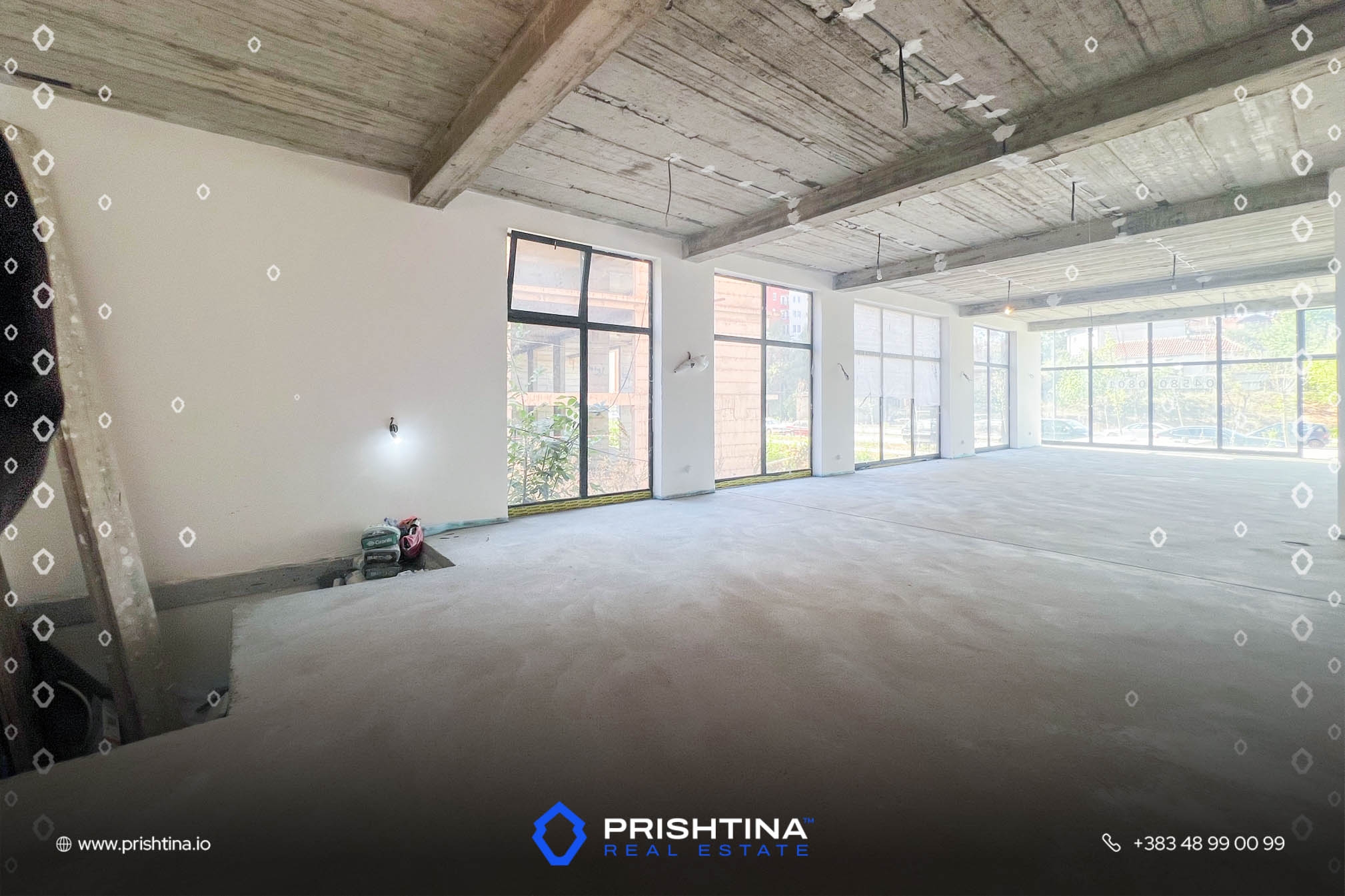 Lokal me qira 220m² te Rruga B - Image 3